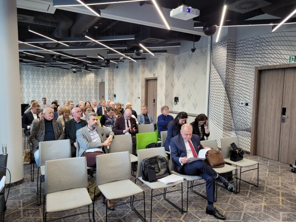 20260211_100505_resized